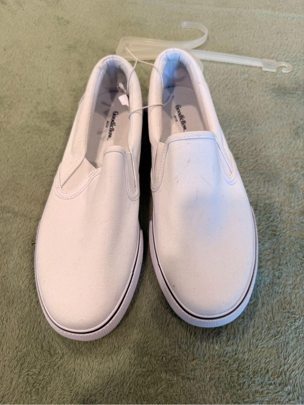 Goodfellow & Co White Slip-On Canvas Shoes men’s 8.